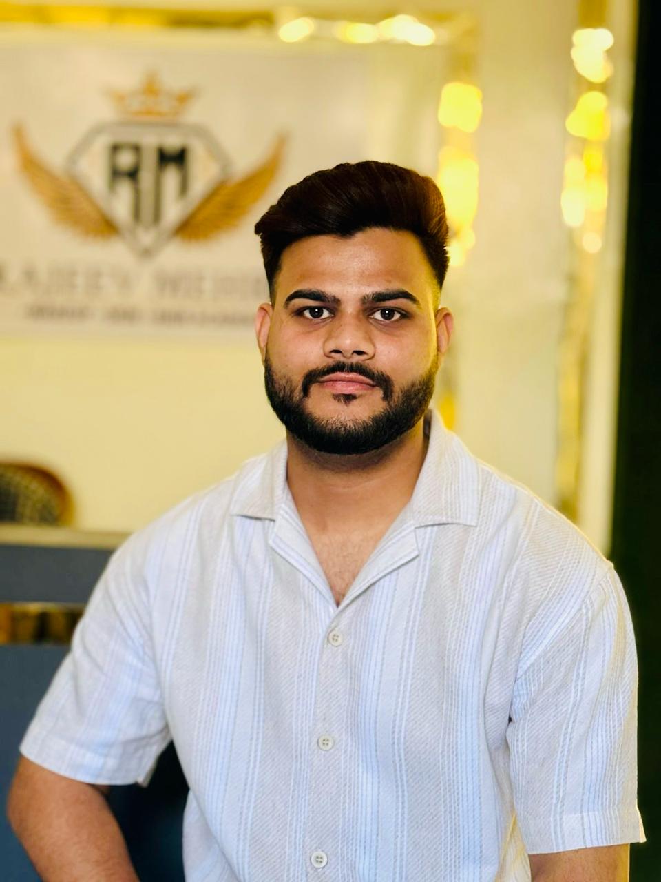Mr. Vinay Banger (Faculty Of Nails & Spa)
